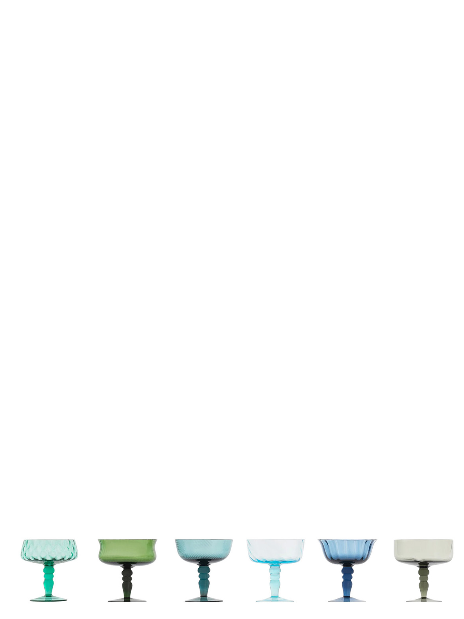 Set of 6 cups Assorted shapes