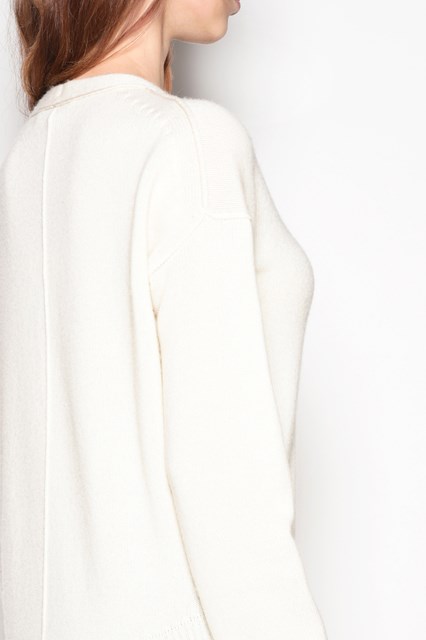 Cashmere crew-neck slim fit sweater