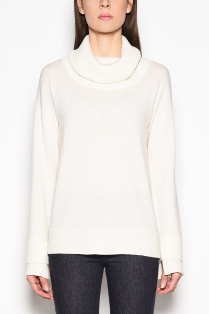 Cashmere turtleneck sweater with double edges details