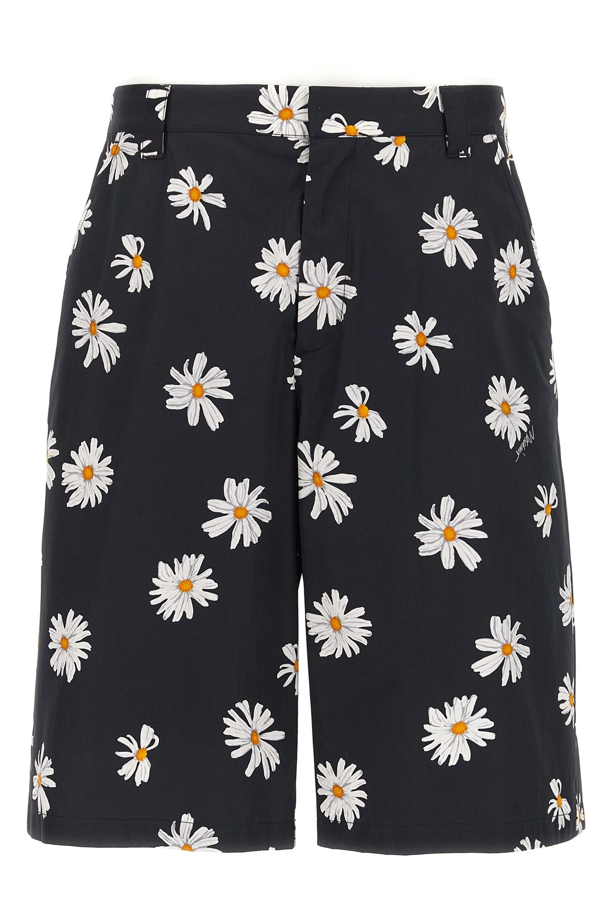 【関税&送料込み】Moschino 'Margherite' Print Shorts Moschino 'margherite' print bermuda shorts available on
