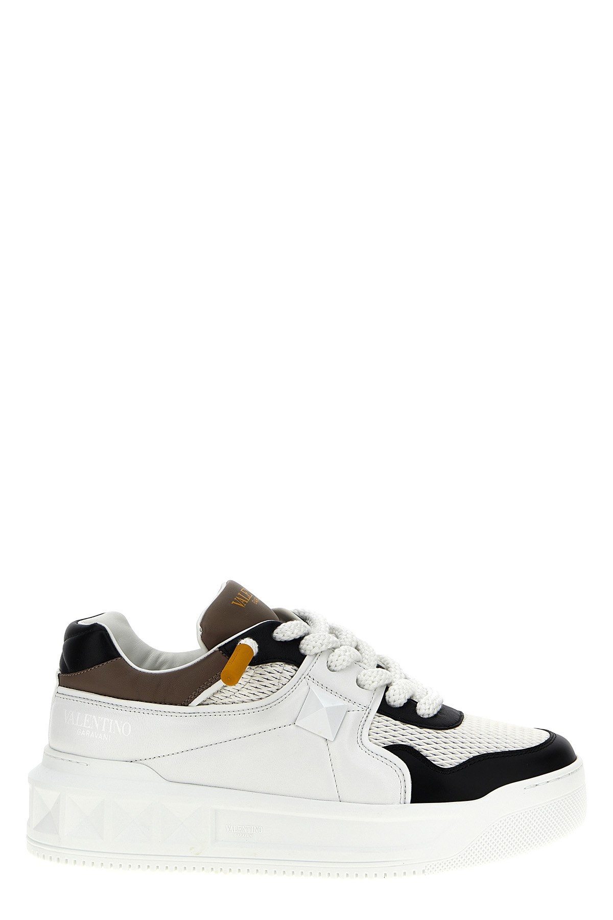 Valentino One Stud Xl Low-cut Casual Shoes