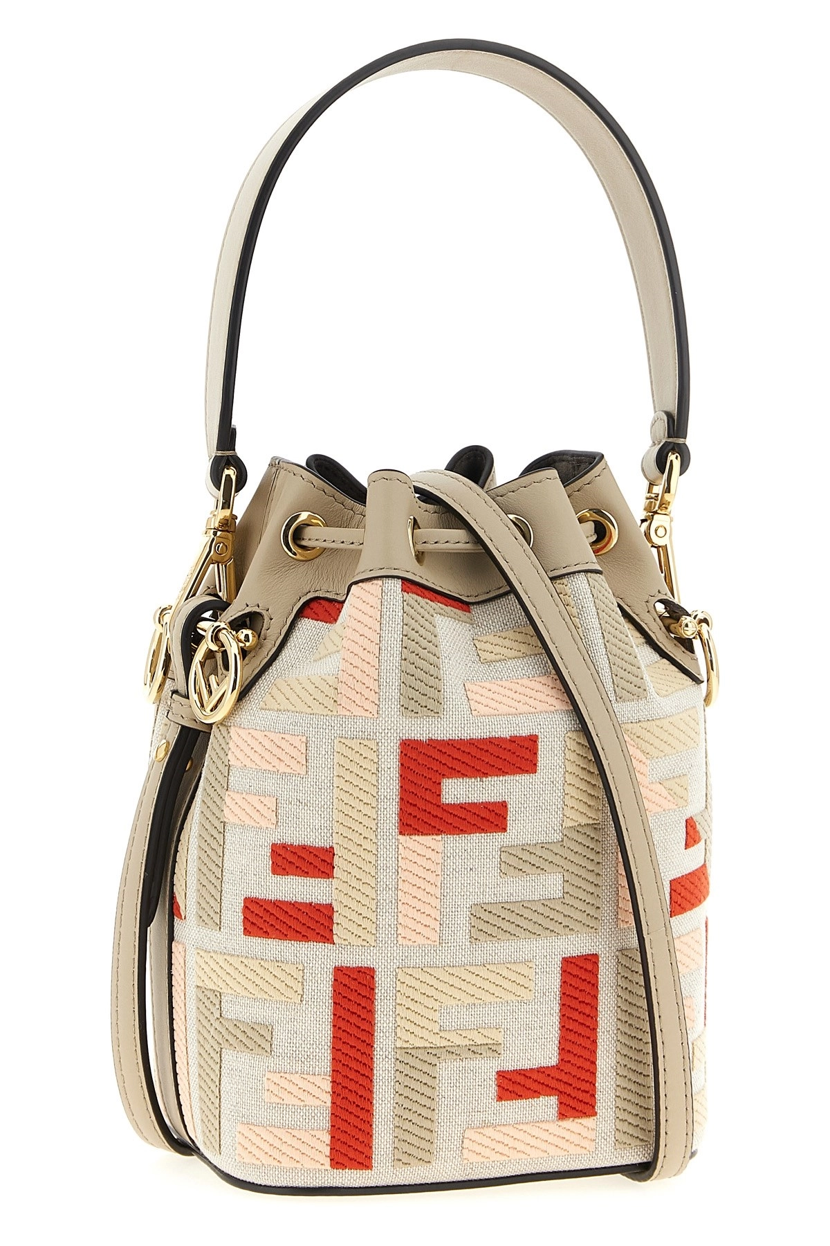 ティナ・ブランフォード e6f9d15d23a213d8948a2cc0ad6df0