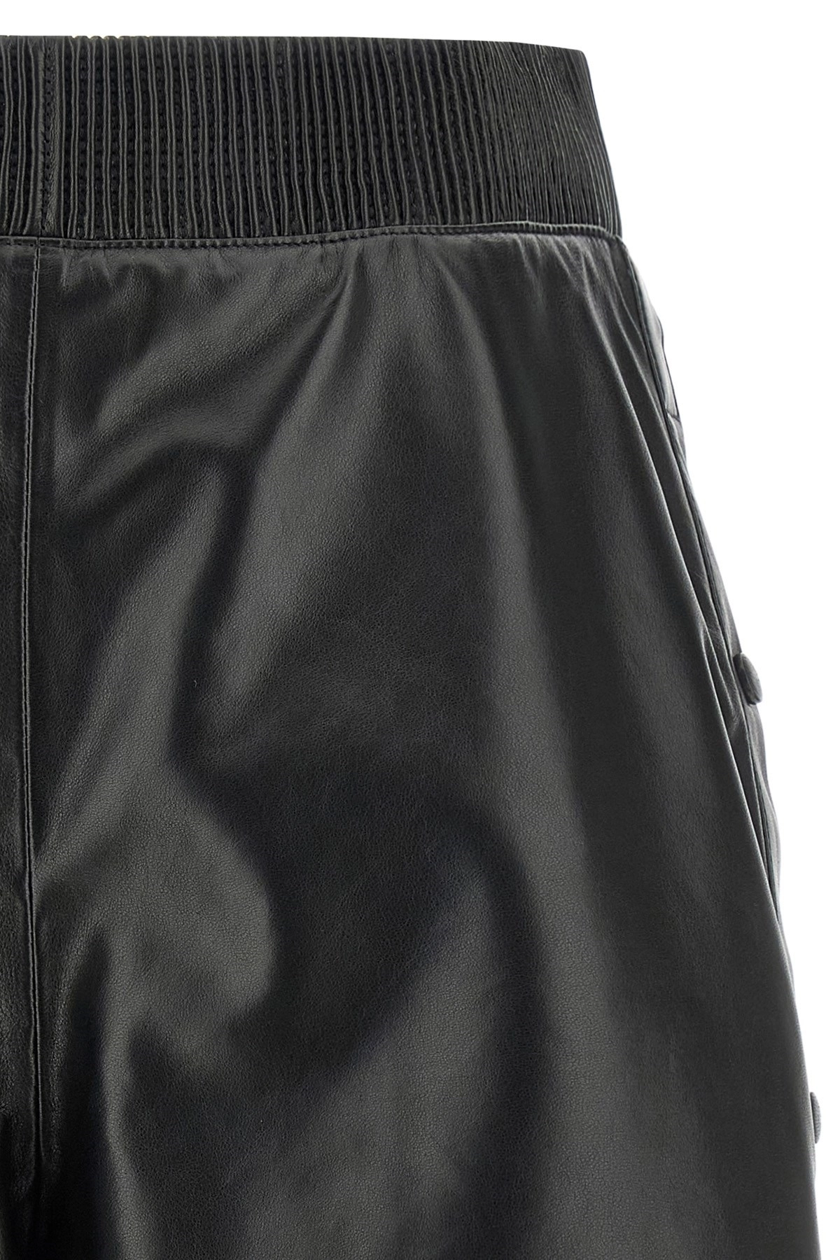 Giovanni bedin Nappa shorts available on julian-fashion.com