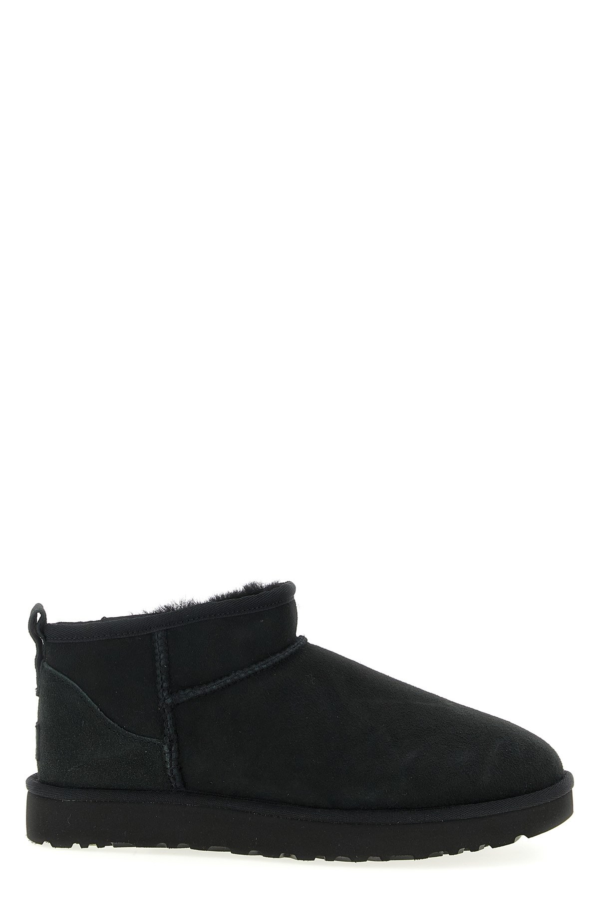 Ugg 'classic chillapeak' ankle boots available on julian-fashion