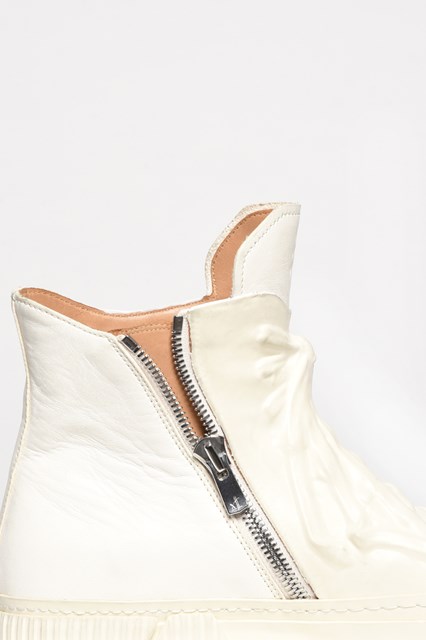 Rubber covered high-top sneakes