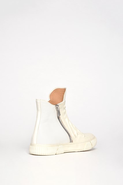 Rubber covered high-top sneakes