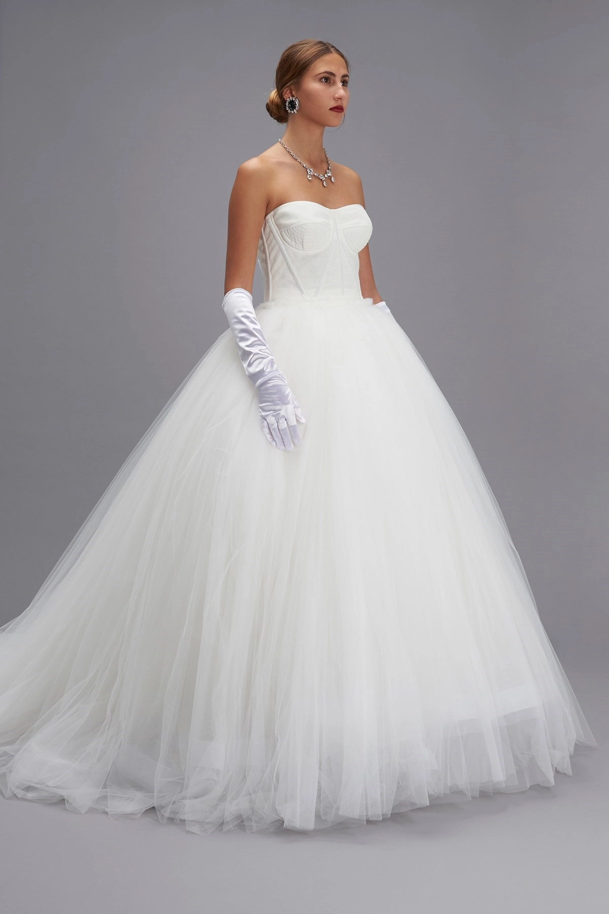 Dolce & gabbana Bride dress available on julian-fashion.com